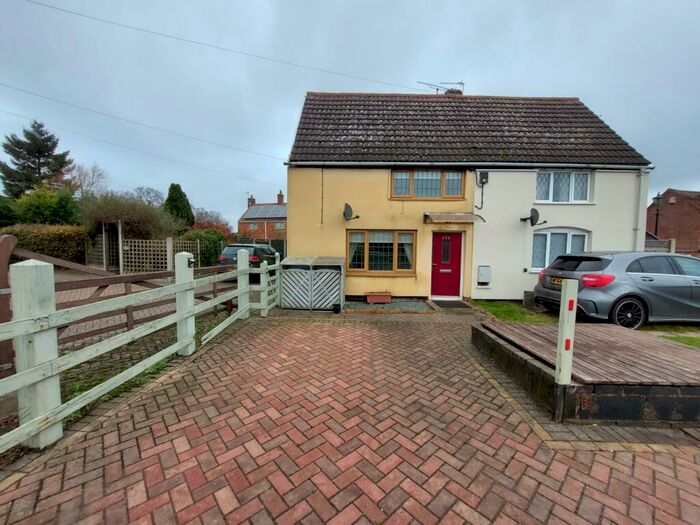 2 Bedroom Semi-Detached House For Sale In London Road, Stretton On Dunsmore, Rugby, West Midlands, CV23