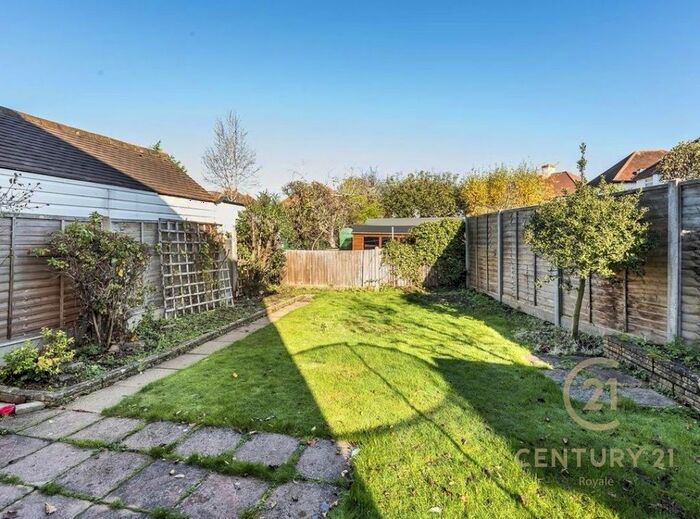 4 Bedroom Detached House To Rent In Briarwood Road, Stoneleigh, Epsom, KT17