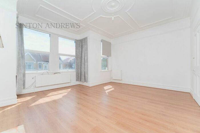 2 Bedroom Flat To Rent In Lady Margaret Road, London, UB1