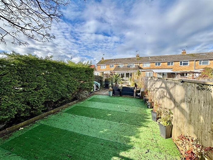 3 Bedroom Terraced House For Sale In Douglas Close, Upton, BH16