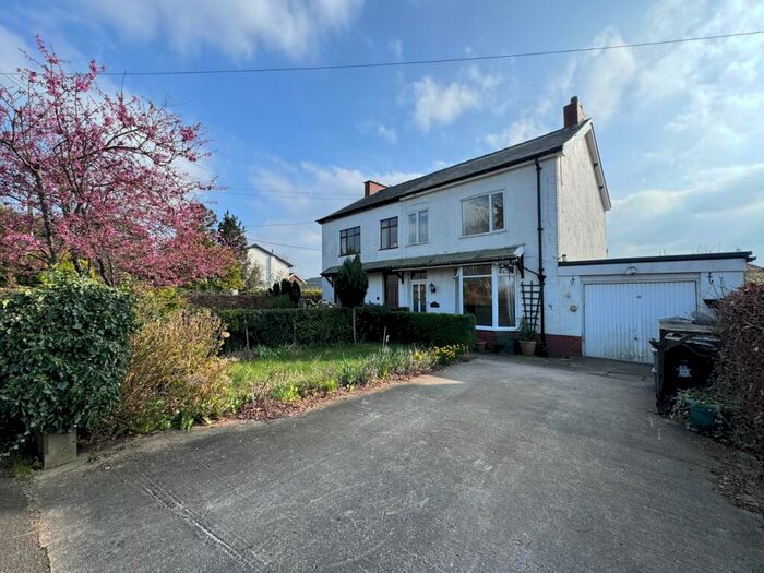 3 Bedroom Semi-Detached House For Sale In Marsh Lane, Longton, Preston, PR4