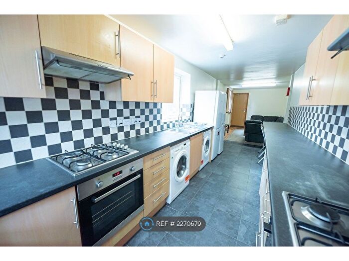 7 Bedroom Terraced House To Rent In Culver Road, Reading, RG6