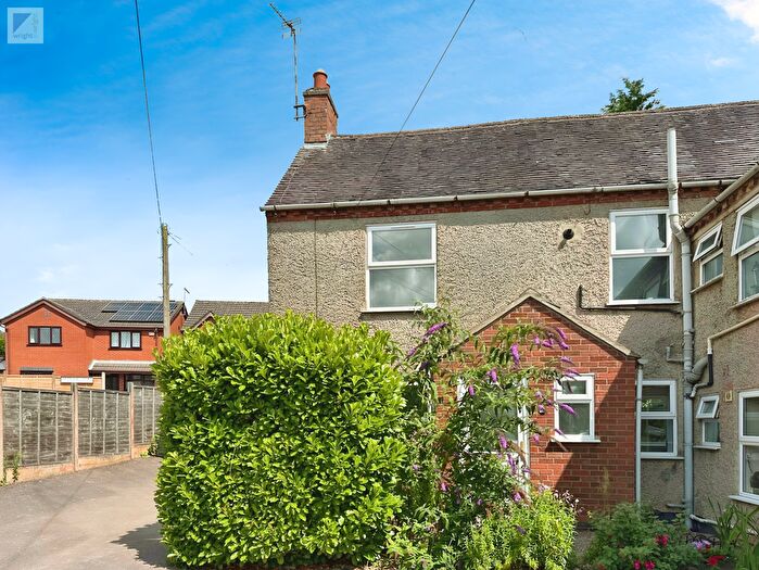 2 Bedroom Cottage To Rent In Newbold Road, Barlestone, Nuneaton, CV13