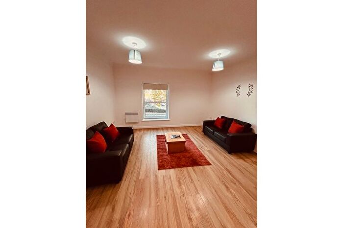 1 Bedroom Flat To Rent In Solomons Court, High Road, Finchley, London, N12