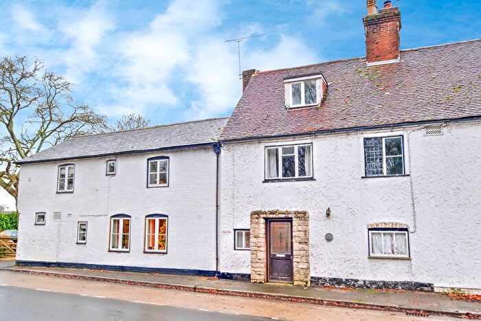 4 Bedroom Terraced House For Sale In Verwood Road, Ashley, Ringwood, BH24