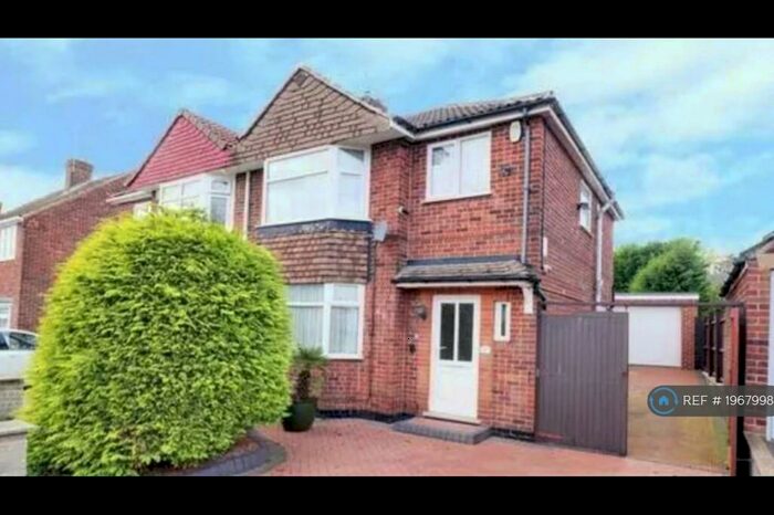 3 Bedroom Semi-Detached House To Rent In Instow Drive, Derby, DE23