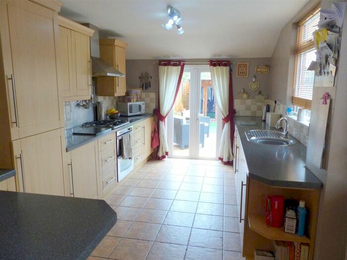 3 Bedroom Terraced House To Rent In Wollaston Road, Cleethorpes, DN35