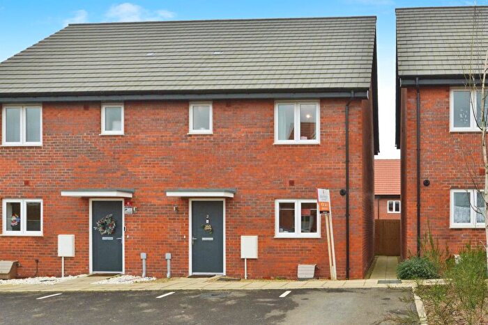 3 Bedroom Semi-Detached House For Sale In Clavell Close, Tattenhoe Park, Milton Keynes, MK4