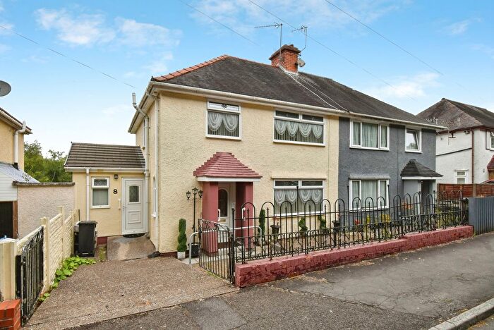 3 Bedroom Semi-Detached House For Sale In Lon Tanyrallt, Alltwen, Pontardawe, Swansea, SA8
