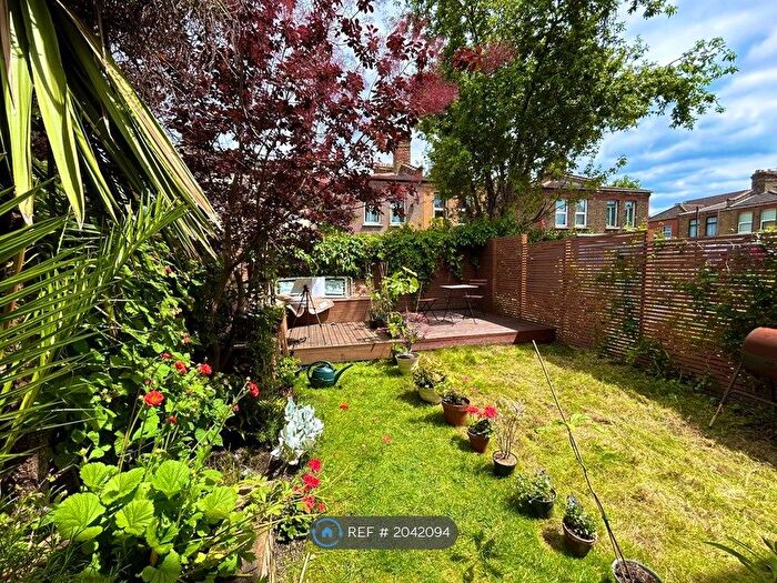 2 Bedroom Flat To Rent In Perth Road, London, E10