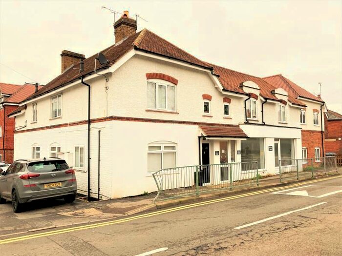 2 Bedroom Apartment To Rent In Brookwood, GU24