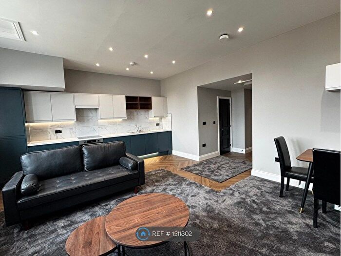 1 Bedroom Flat To Rent In Stephenson Place, Chesterfield, S40