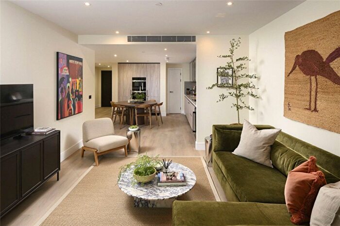 1 Bedroom Flat For Sale In Regents View, Hackney Road, Bethnal Green, E2