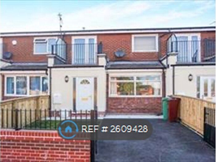 2 Bedroom Terraced House To Rent In Balsam Close, Manchester, M13