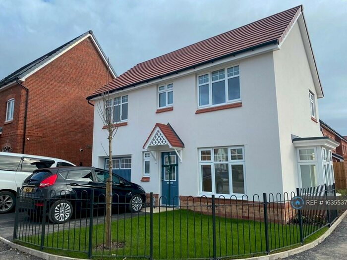 3 Bedroom Detached House To Rent In Greyhound Avenue, Manchester, M18