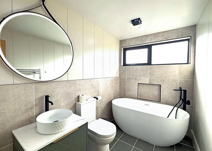 2 Bedroom Lodge For Sale In Butterwick Road, Scunthorpe, DN17