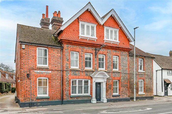 3 Bedroom End Of Terrace House For Sale In Five All's Court, London Road, Marlborough, SN8