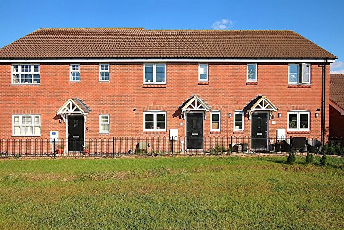 3 Bedroom Terraced House For Sale In Mulbridge Way, Moulton, NN3