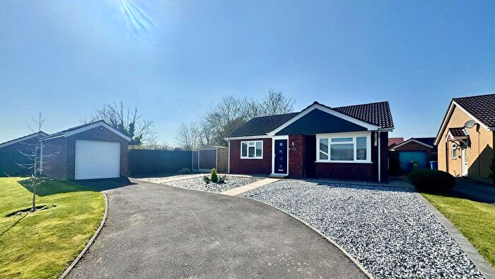 2 Bedroom Detached Bungalow For Sale In Jessop Close, Cherry Willingham, Lincoln, LN3
