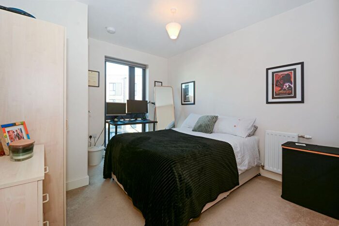 2 Bedroom Flat For Sale In Fisher Close, London, SE16