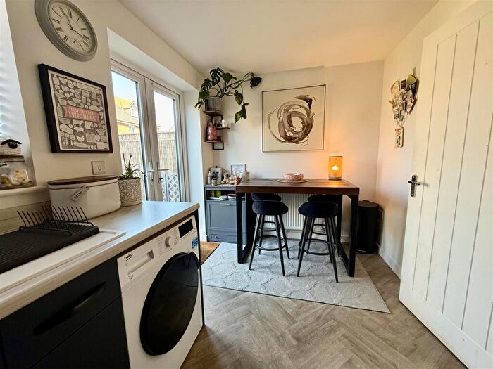 3 Bedroom Town House For Sale In Raspberry Grove, Darlington, DL1