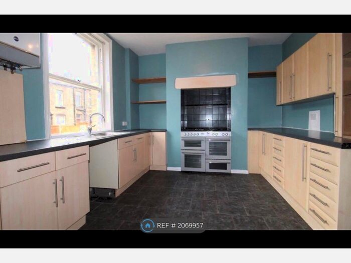2 Bedroom Terraced House To Rent In Emscote Place, Halifax, HX1