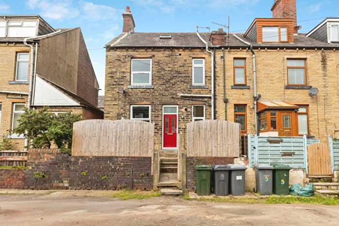 2 Bedroom End Of Terrace House For Sale In Pyrah Street, Wyke, Bradford, BD12