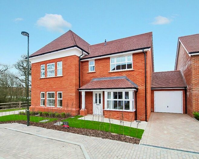 3 Bedroom Semi-Detached House To Rent In Highwood Crescent, Horsham, West Sussex, RH12