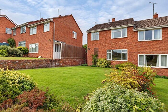 3 Bedroom Semi-Detached House For Sale In Croft Road, Newent, GL18