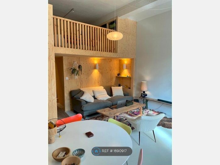 Studio To Rent In Ransomes Dock, London, SW11