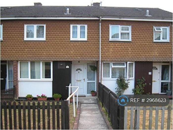 4 Bedroom Terraced House To Rent In Eldart Close, Reading, RG30