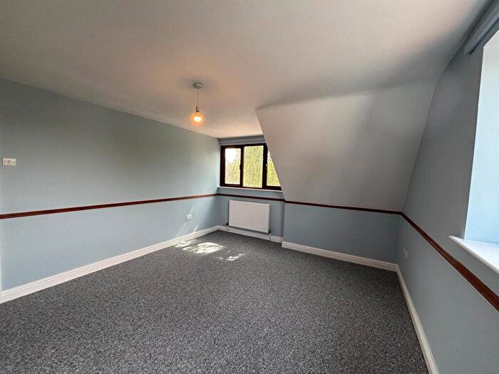 2 Bedroom Flat To Rent In Cabourne Court, Lincoln, LN2
