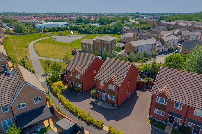 4 Bedroom Detached House For Sale In Oakthorpe, Hampton Centre, PE7