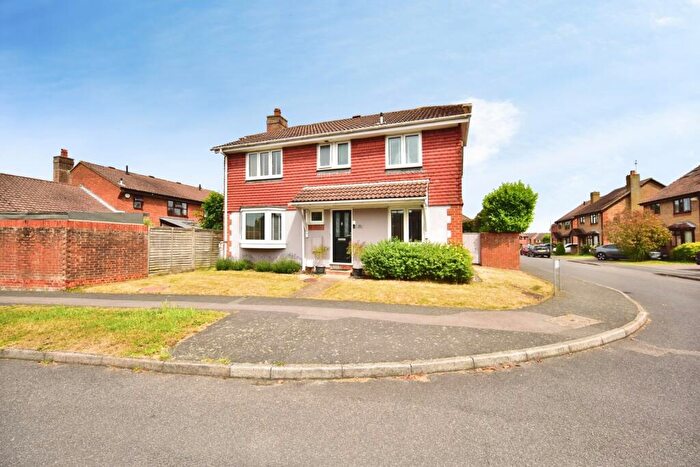 4 Bedroom Detached House For Sale In Howard Drive, Maidstone, Kent, ME16