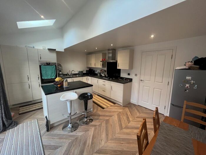 4 Bedroom House To Rent In Chapman Avenue, Peterborough, PE3