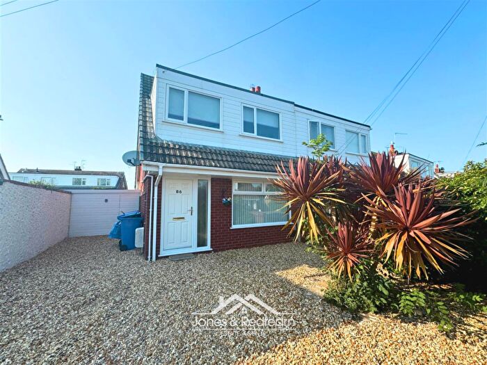 3 Bedroom Semi-Detached House For Sale In Llandaff Drive, Prestatyn, LL19