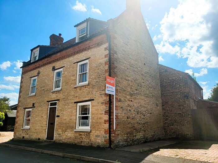 5 Bedroom Character Property To Rent In Chapel Lane, Folkingham, NG34