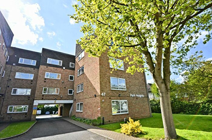 2 Bedroom Apartment To Rent In Park Heights, Sunningfields Road, Hendon, NW4