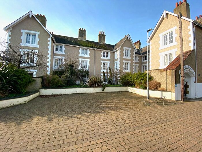 2 Bedroom Flat To Rent In The Friary, Southsea, PO5