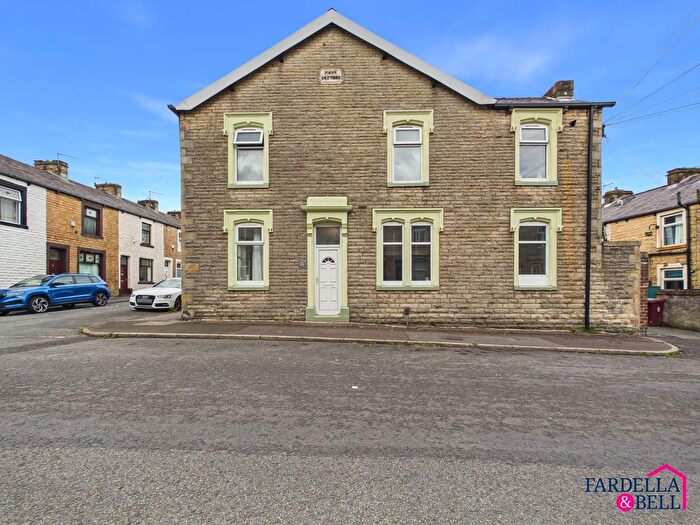 4 Bedroom Terraced House For Sale In Mitchell Street, Burnley, BB12