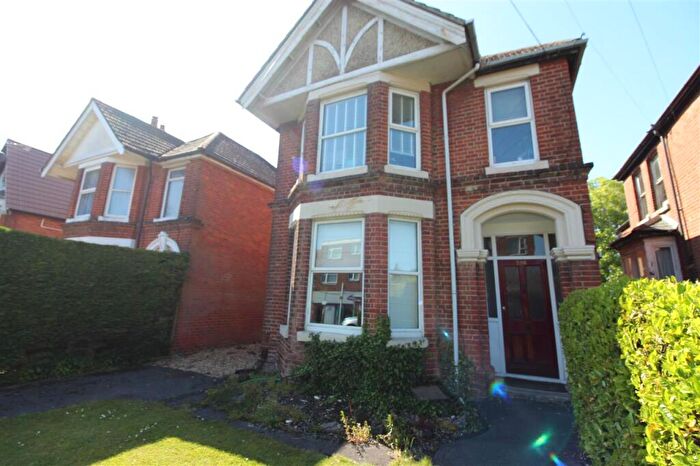 1 Bedroom Apartment To Rent In Winchester Road, Southampton, SO16