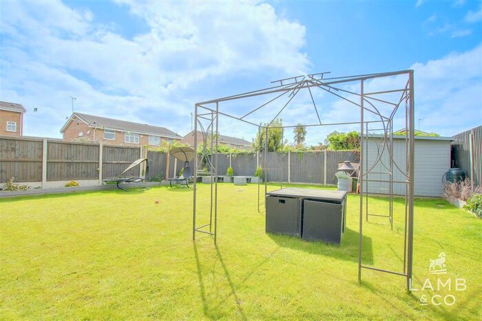4 Bedroom Detached House For Sale In St. Johns Road, Clacton-On-Sea, CO16
