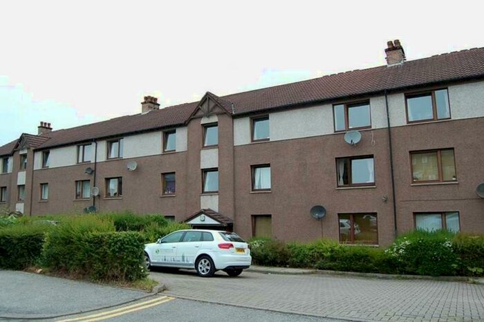 3 Bedroom Flat To Rent In Morrison Drive, Garthee, Aberdeen, AB10