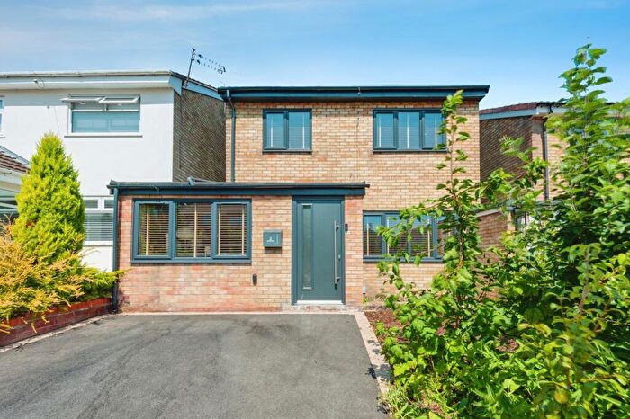 4 Bedroom House For Sale In The Paddock, Woolton, Liverpool, Merseyside, L25