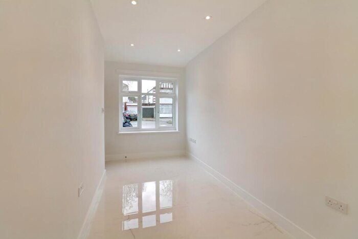 Studio To Rent In Willowcourt Avenue, Harrow, HA3