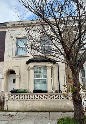 2 Bedroom Property For Sale In Westville Road, London, W12