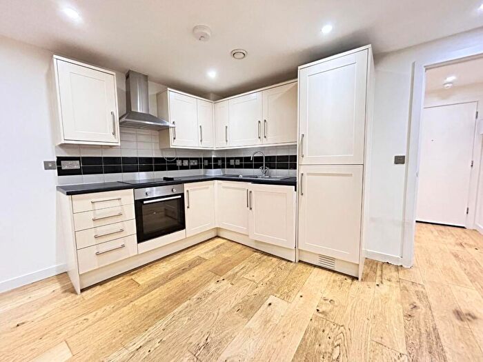1 Bedroom Flat To Rent In Holloway Road, London, N7