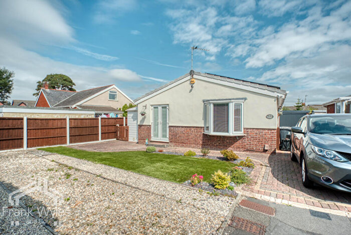 2 Bedroom Detached Bungalow For Sale In Cardwell Close, Warton, PR4