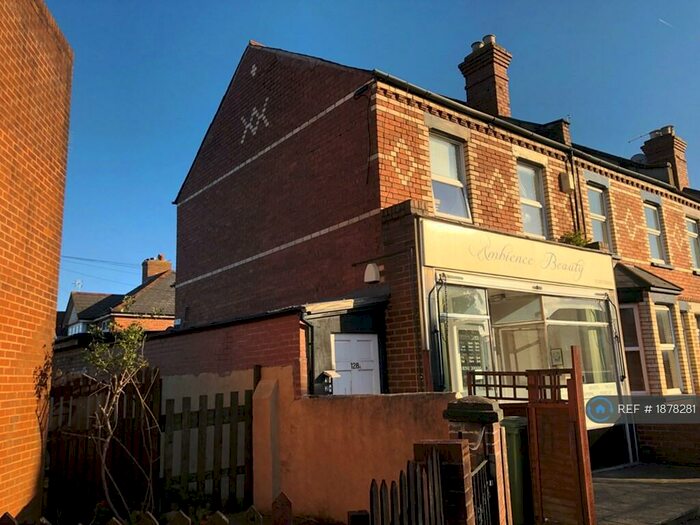 2 Bedroom Flat To Rent In Buddle Lane, Exeter, EX4