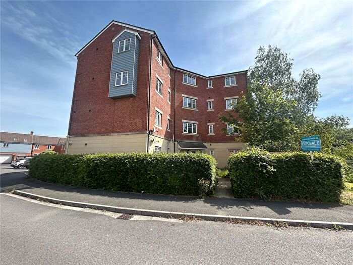 2 Bedroom Flat To Rent In Standish Street, Bridgwater, Somerset, TA6